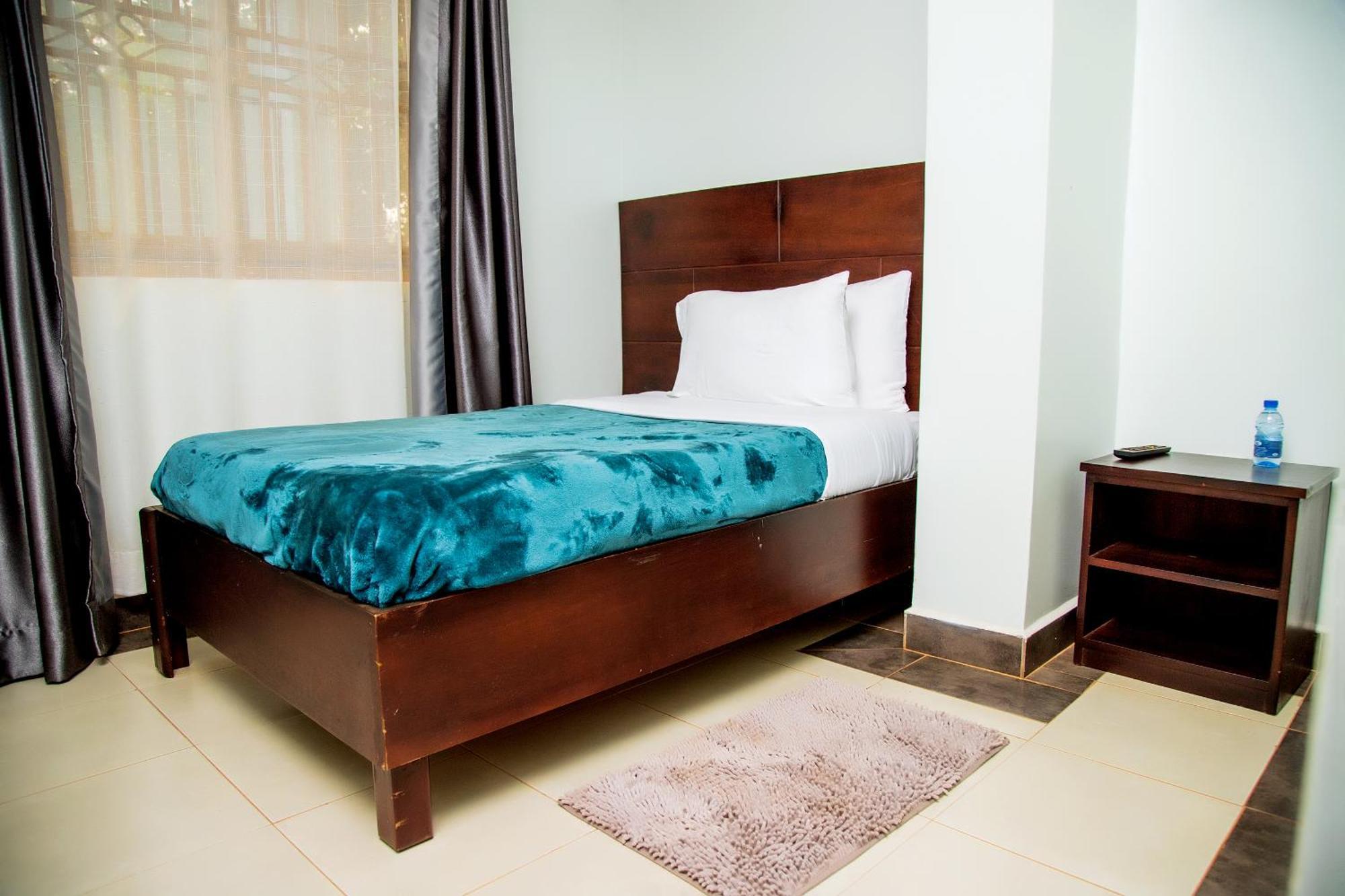 Blue Berries Hotel Entebbe Luaran gambar