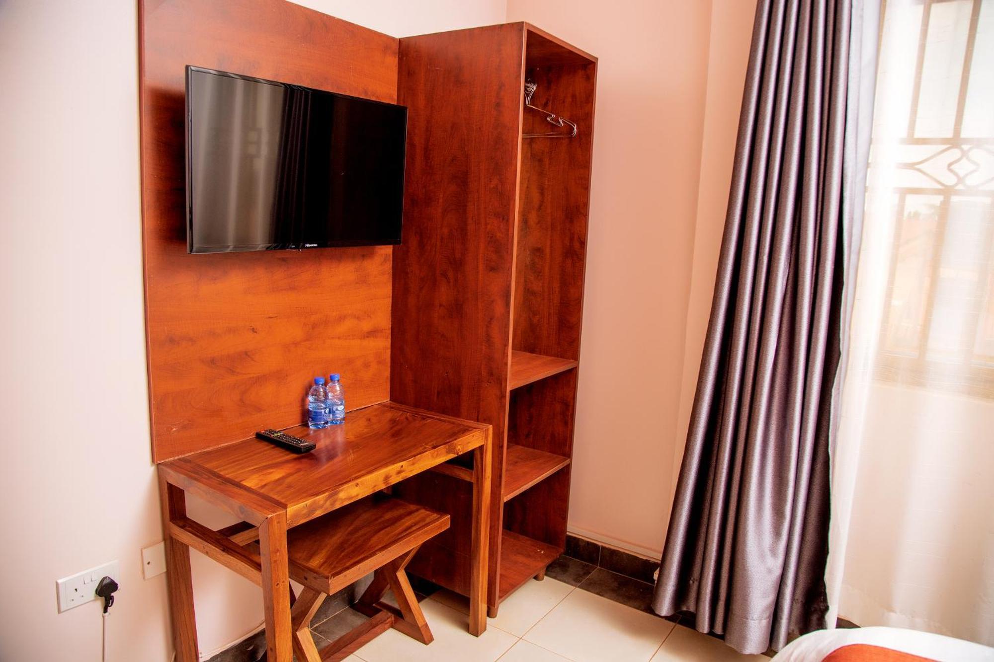 Blue Berries Hotel Entebbe Luaran gambar